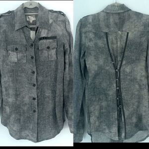 Elizabeth and James Button Back Shirt Sz Small